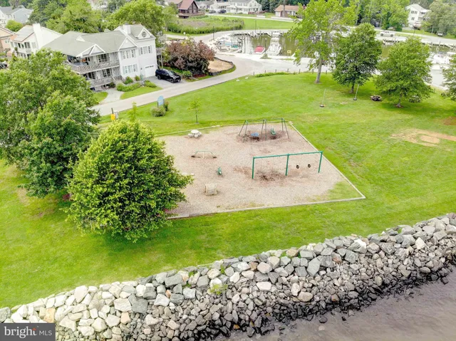 $480,000 | 1220 Grove Avenue, Shady Side, MD 20764