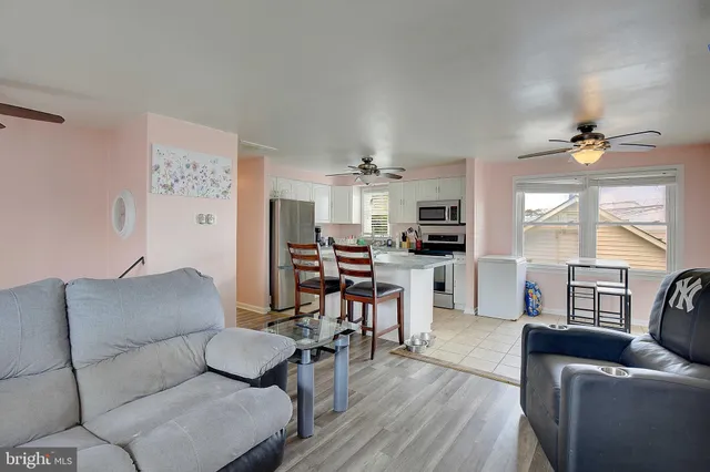 $480,000 | 1220 Grove Avenue, Shady Side, MD 20764