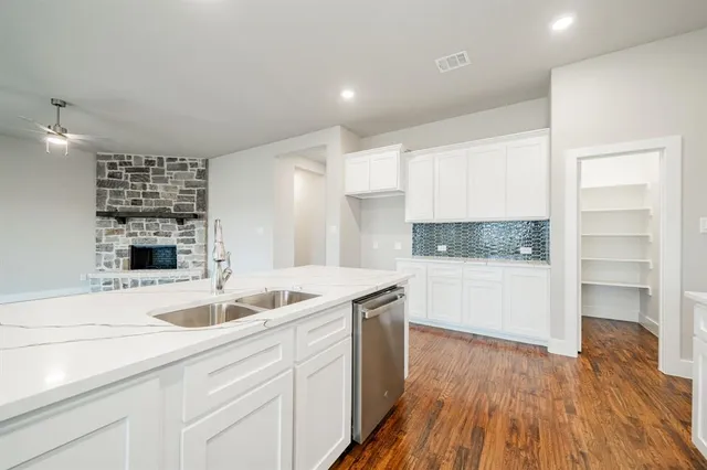 $465,000 | 424 Deer Lane, Celeste, TX 75423