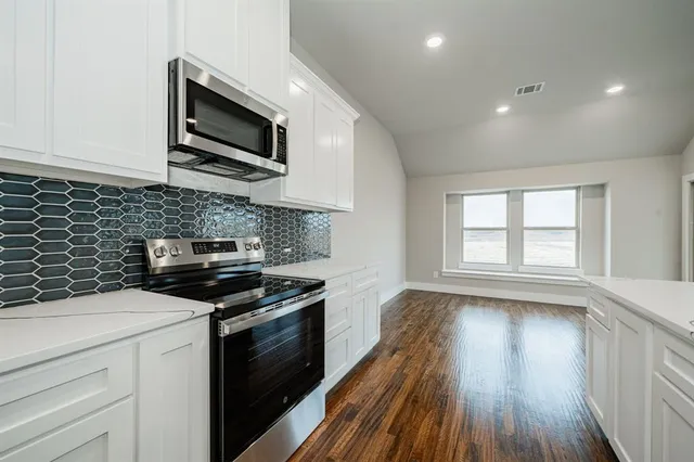 $465,000 | 424 Deer Lane, Celeste, TX 75423