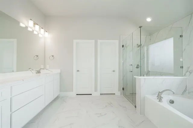 $465,000 | 424 Deer Lane, Celeste, TX 75423