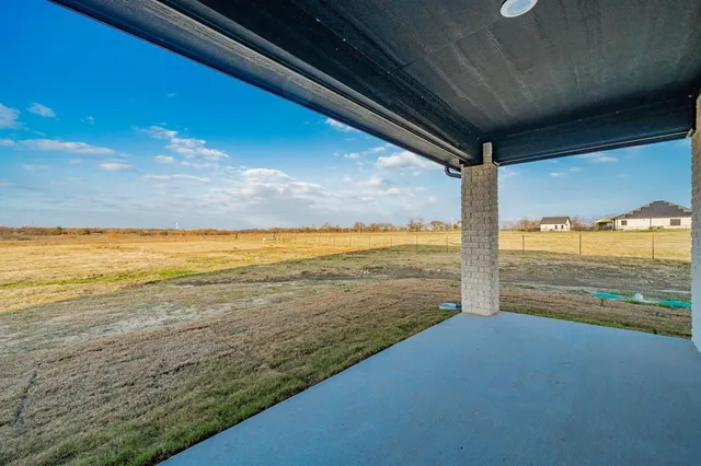 $465,000 | 424 Deer Lane, Celeste, TX 75423