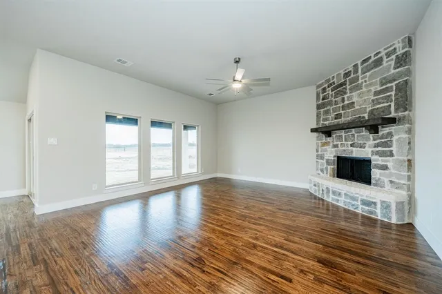 $465,000 | 424 Deer Lane, Celeste, TX 75423