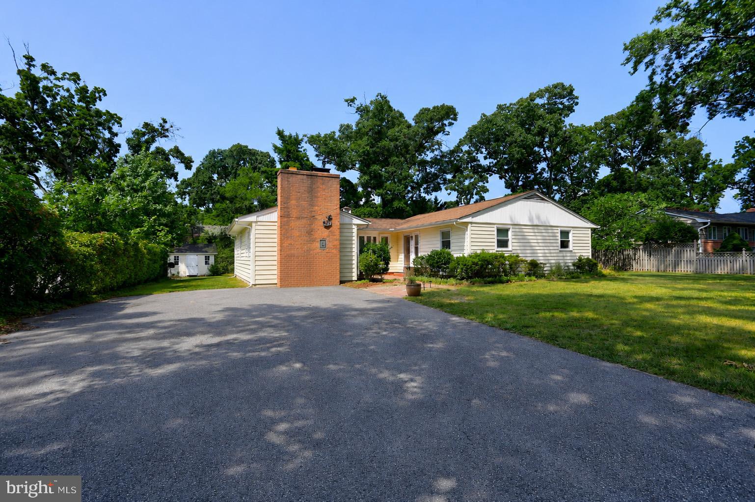 166 Sillery Bay Road Pasadena, MD 21122 - Photo 1 of 32