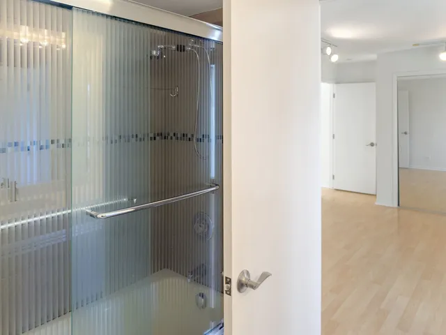 $6,450 | 3320 Lakewood Court, Glenview, IL 60026