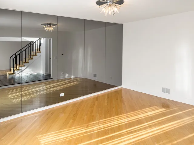 $6,450 | 3320 Lakewood Court, Glenview, IL 60026