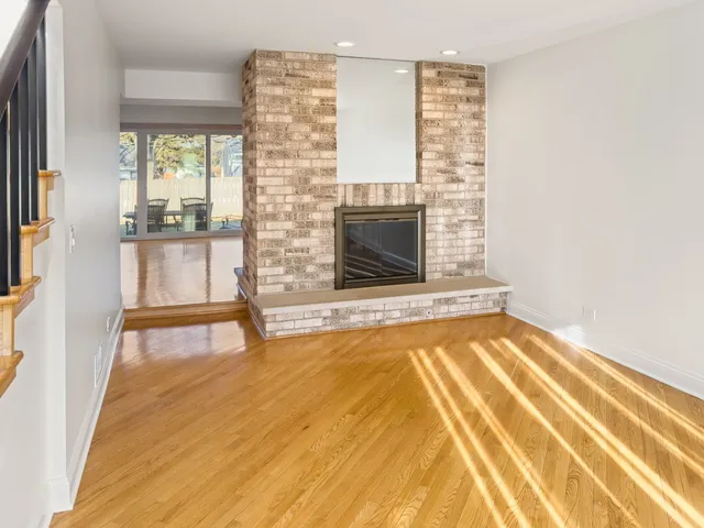 $6,450 | 3320 Lakewood Court, Glenview, IL 60026