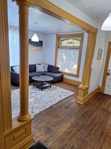 $205,000 | 727 South 10th Street, St. Joseph, MO 64501