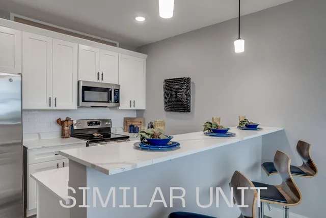 $2,400 | 1230 Elm Street, Unit 516, Manchester, NH 03101