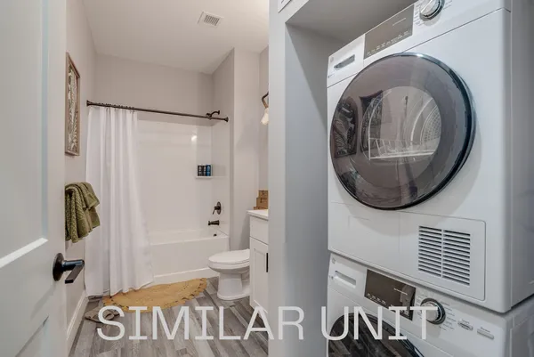 $2,400 | 1230 Elm Street, Unit 516, Manchester, NH 03101