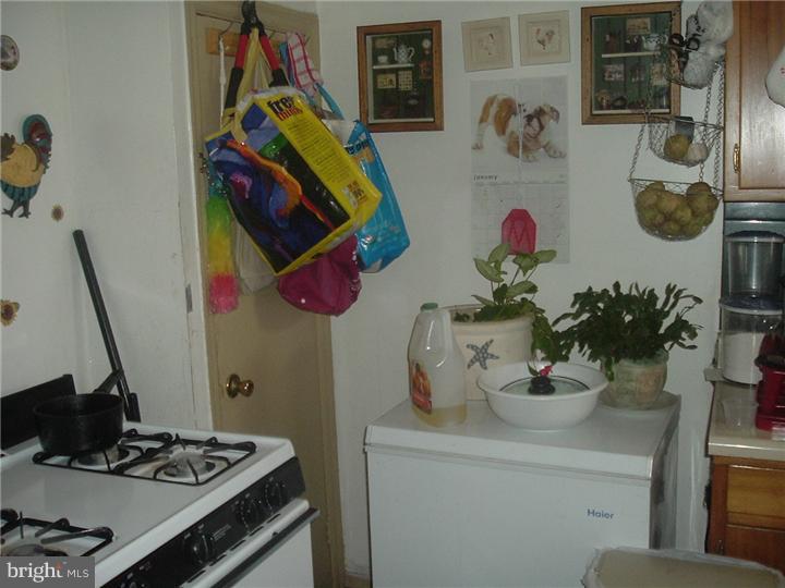 2124 Fraley Street Philadelphia, PA 19124 - Photo 3 of 7 Kitchen