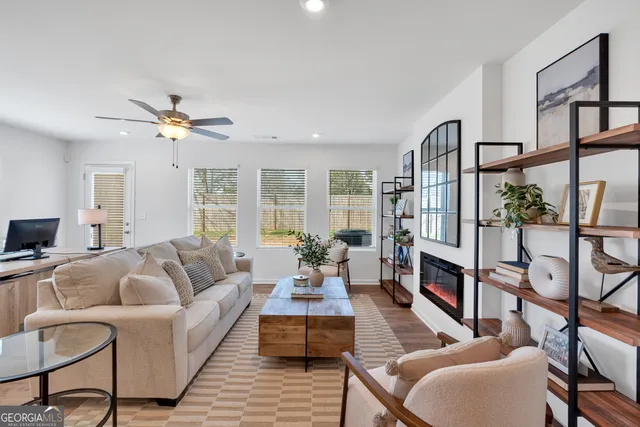 $283,990 | 107 Village Green Drive, Unit 170, Adairsville, GA 30103