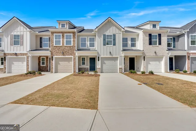 $283,990 | 107 Village Green Drive, Unit 170, Adairsville, GA 30103