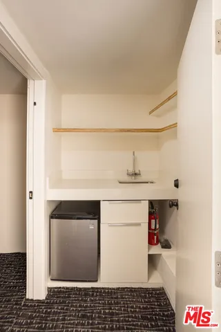 $11,900 | 2287 Glendale Boulevard, Los Angeles, CA 90039