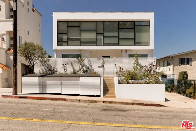 $11,900 | 2287 Glendale Boulevard, Los Angeles, CA 90039