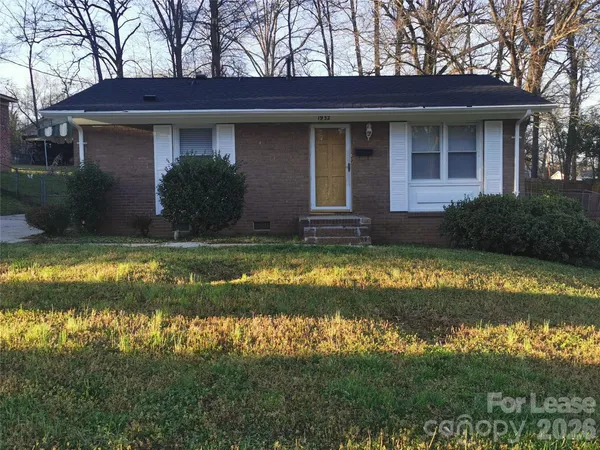 $1,350 | 1932 Holly Street, Charlotte, NC 28216