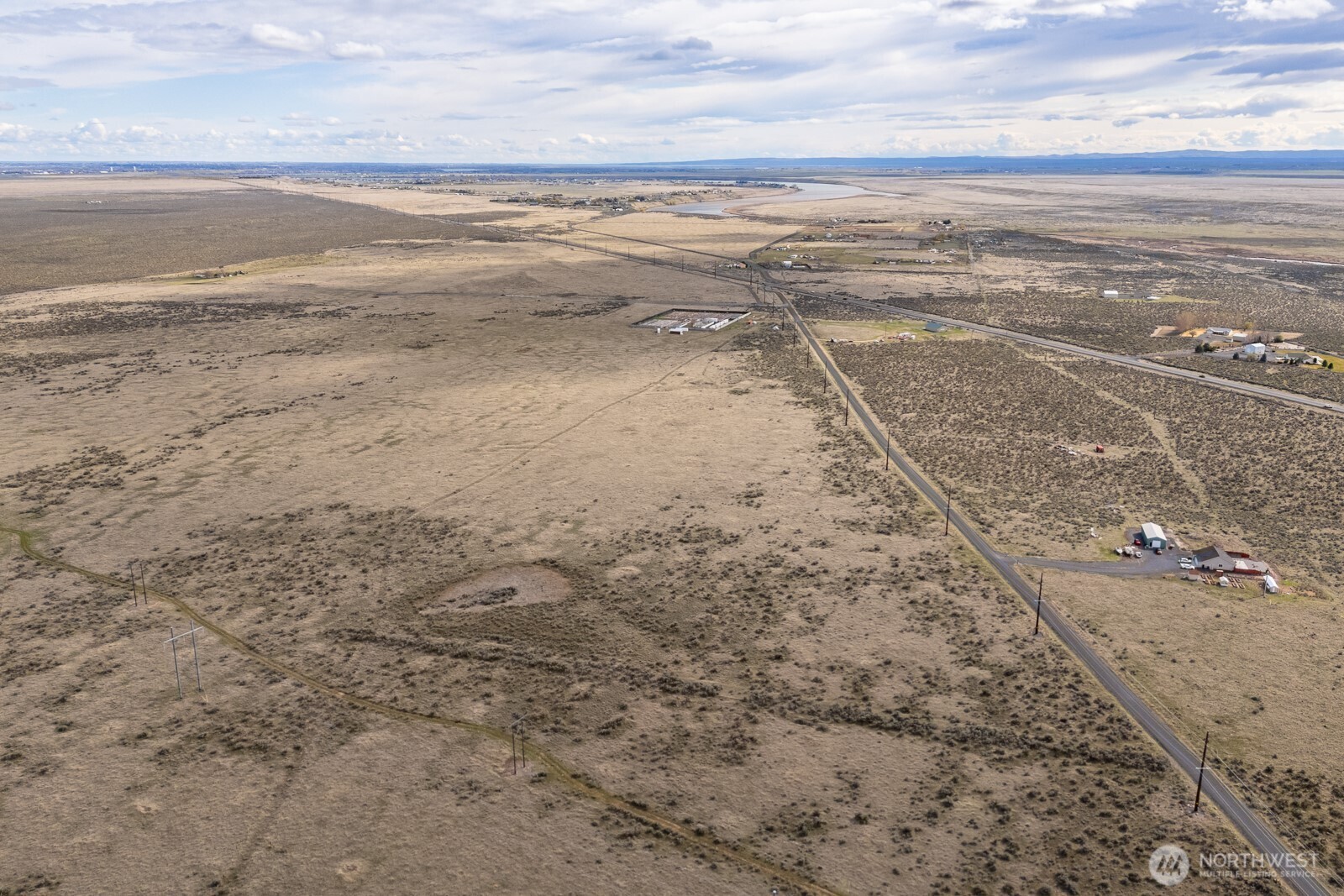 11061 Neppel Road Northeast Moses Lake, WA 98837 - Photo 16 of 24 a view of an ocean beach