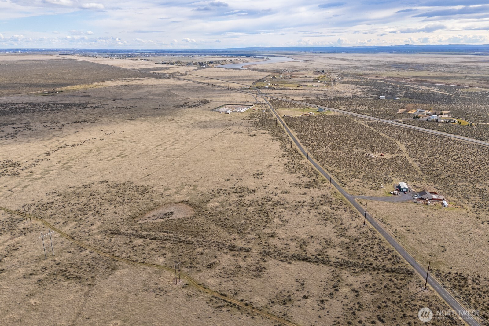 11061 Neppel Road Northeast Moses Lake, WA 98837 - Photo 18 of 24 a view of an ocean beach