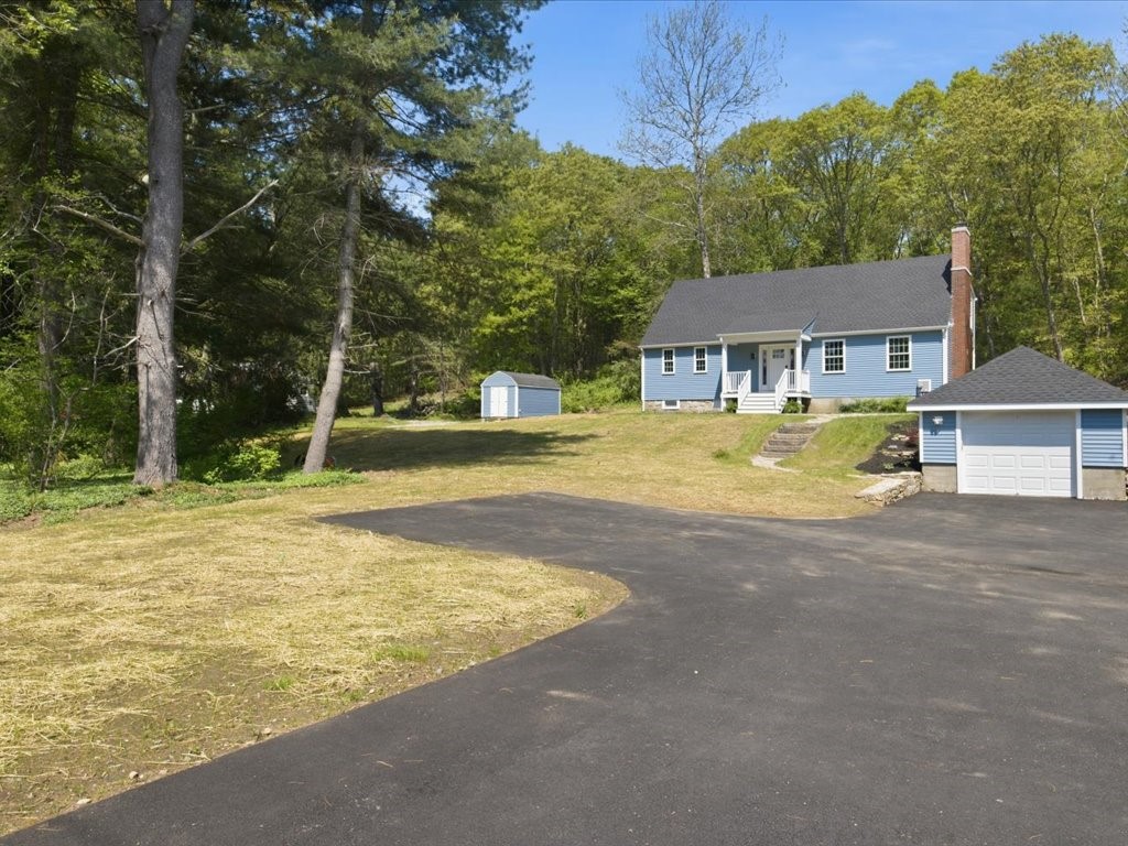 90 Ashaway Road Westerly, RI 02891 - Photo 2 of 41