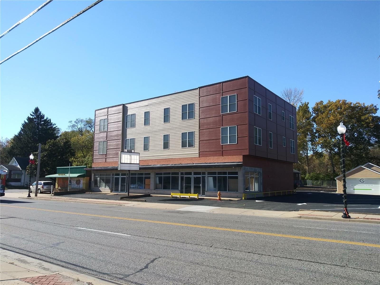 613 South Florissant Road, Unit 202 St. Louis, MO 63135 - Photo 2 of 12