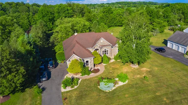 $1,200,000 | 123 Chase Hollow Drive, Nazareth, PA 18064