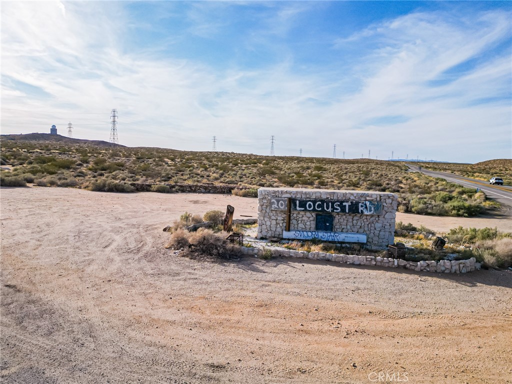 1000 Locust Road Boron, CA 93516 - Photo 2 of 32 a view of a terrace