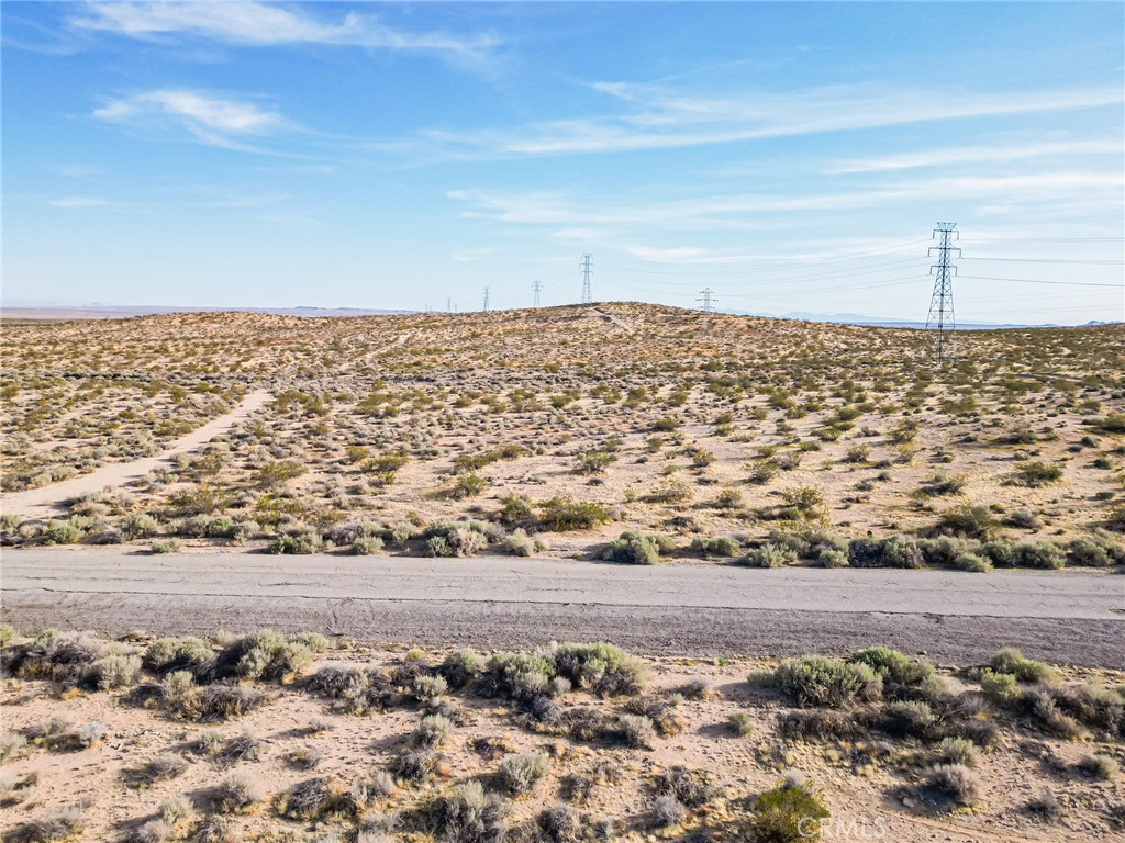 1000 Locust Road Boron, CA 93516 - Photo 24 of 32 a view of an ocean