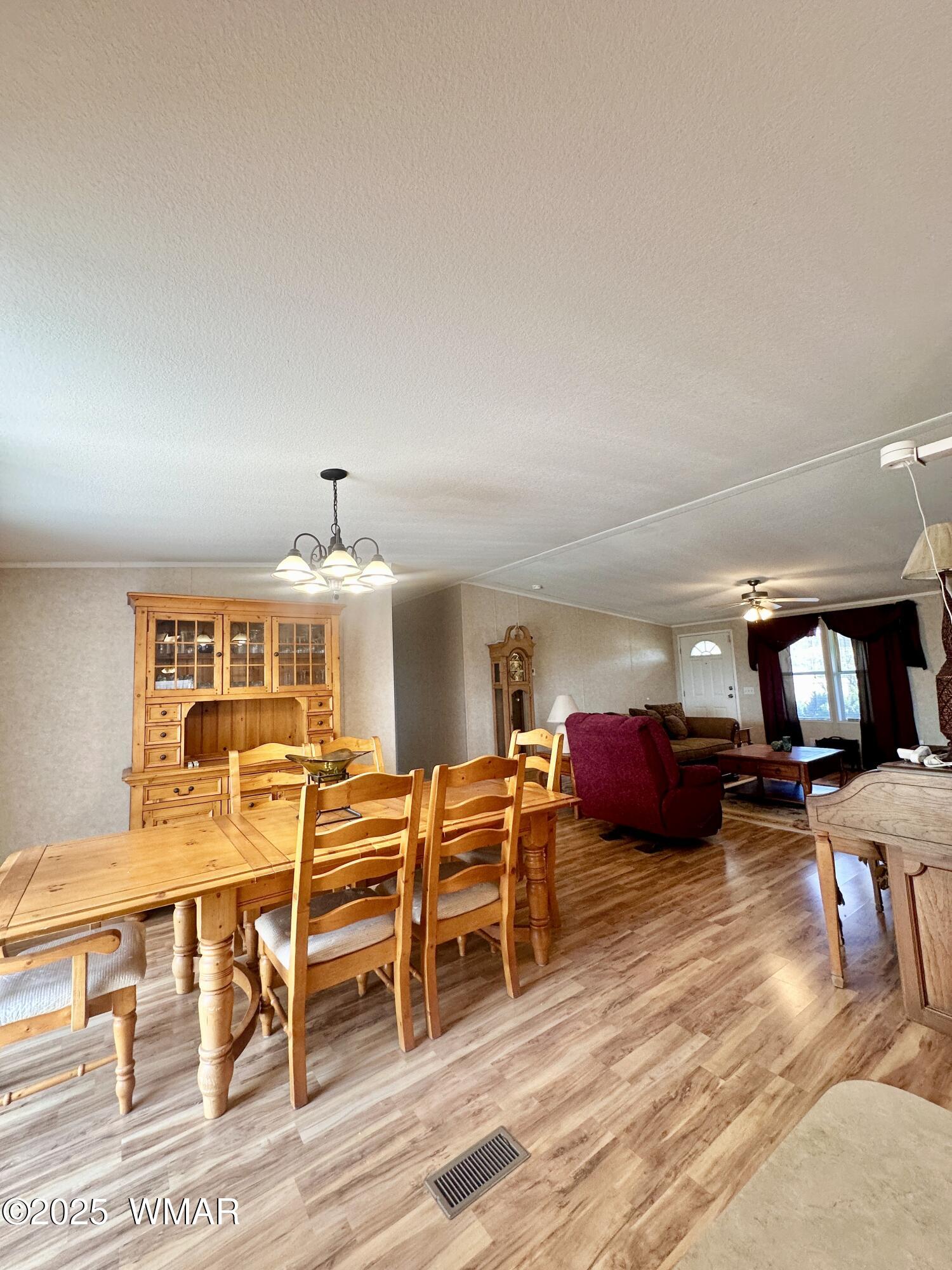 52 County Road Concho, AZ 85924 - Photo 11 of 33 DINING ROOM