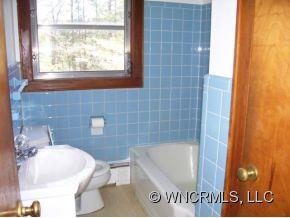 79 Ed Green Road Clyde, NC 28721 - Photo 10 of 19