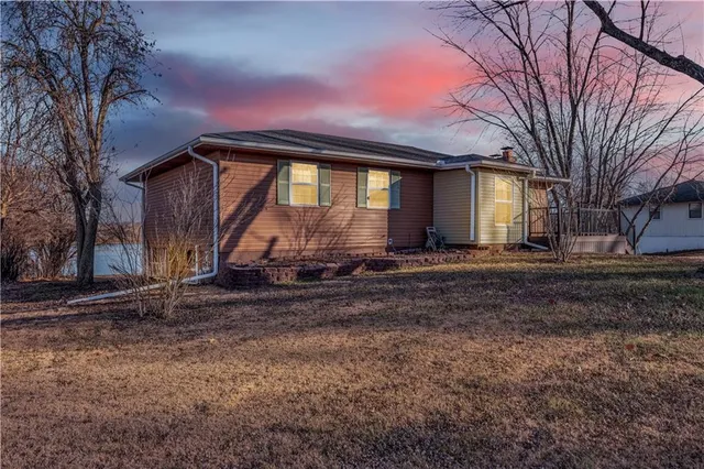 $294,900 | 109 Southeast 421st Road, Warrensburg, MO 64093