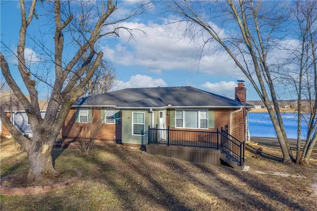$294,900 | 109 Southeast 421st Road, Warrensburg, MO 64093