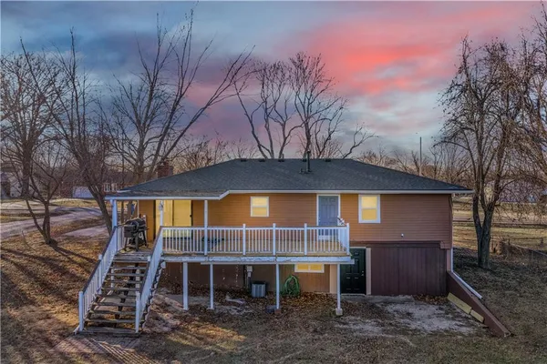 $287,900 | 109 Southeast 421st Road, Warrensburg, MO 64093