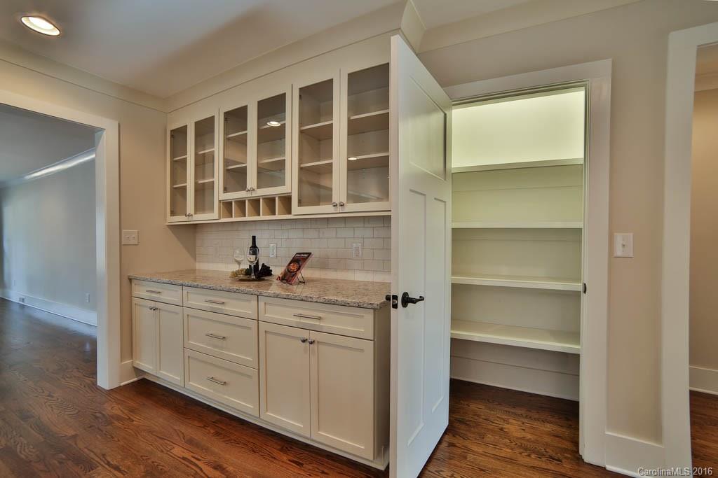 3215 Cambridge Road Charlotte, NC 28209 - Photo 11 of 20