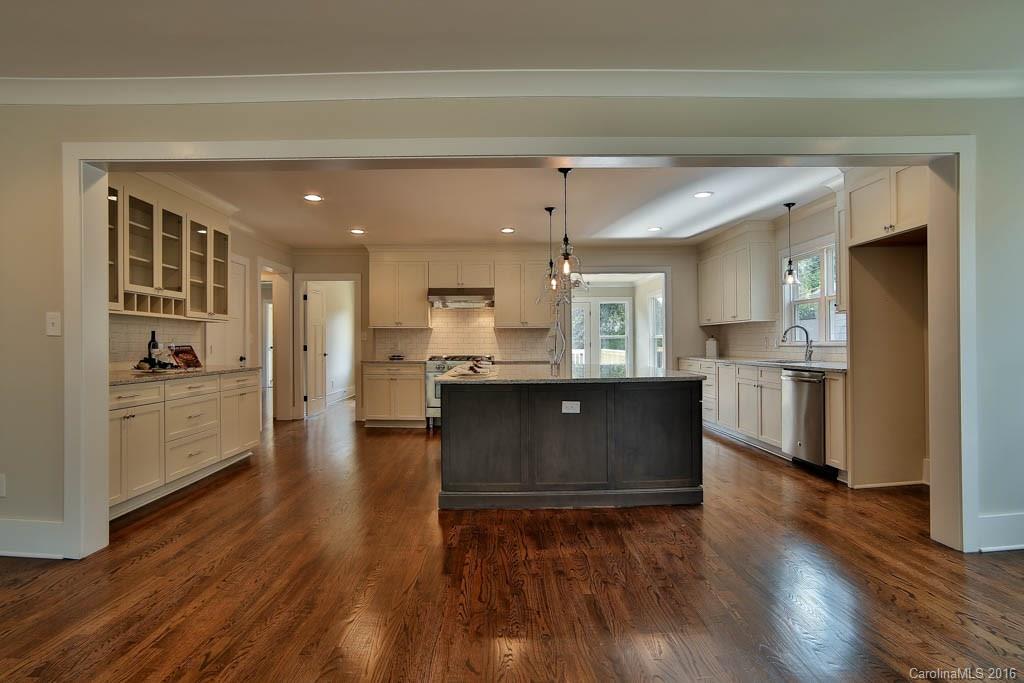 3215 Cambridge Road Charlotte, NC 28209 - Photo 4 of 20