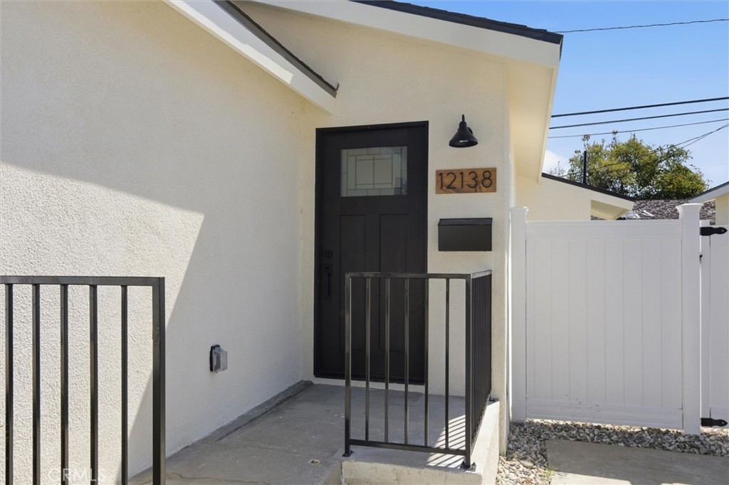 12138 Wright Road Lynwood, CA 90262 - Photo 5 of 54