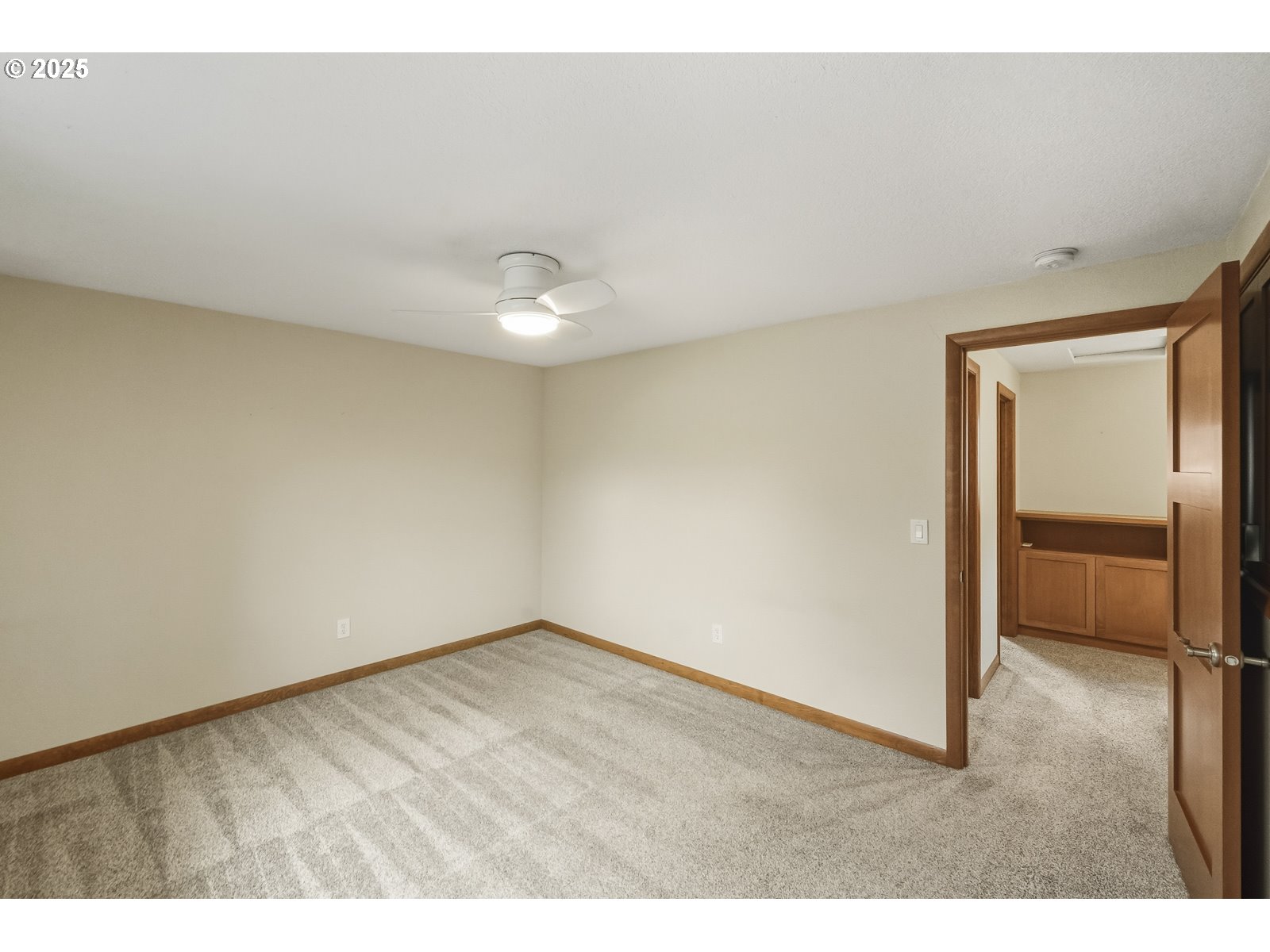 4387 Southwest 94th Avenue Portland, OR 97225 - Photo 29 of 48