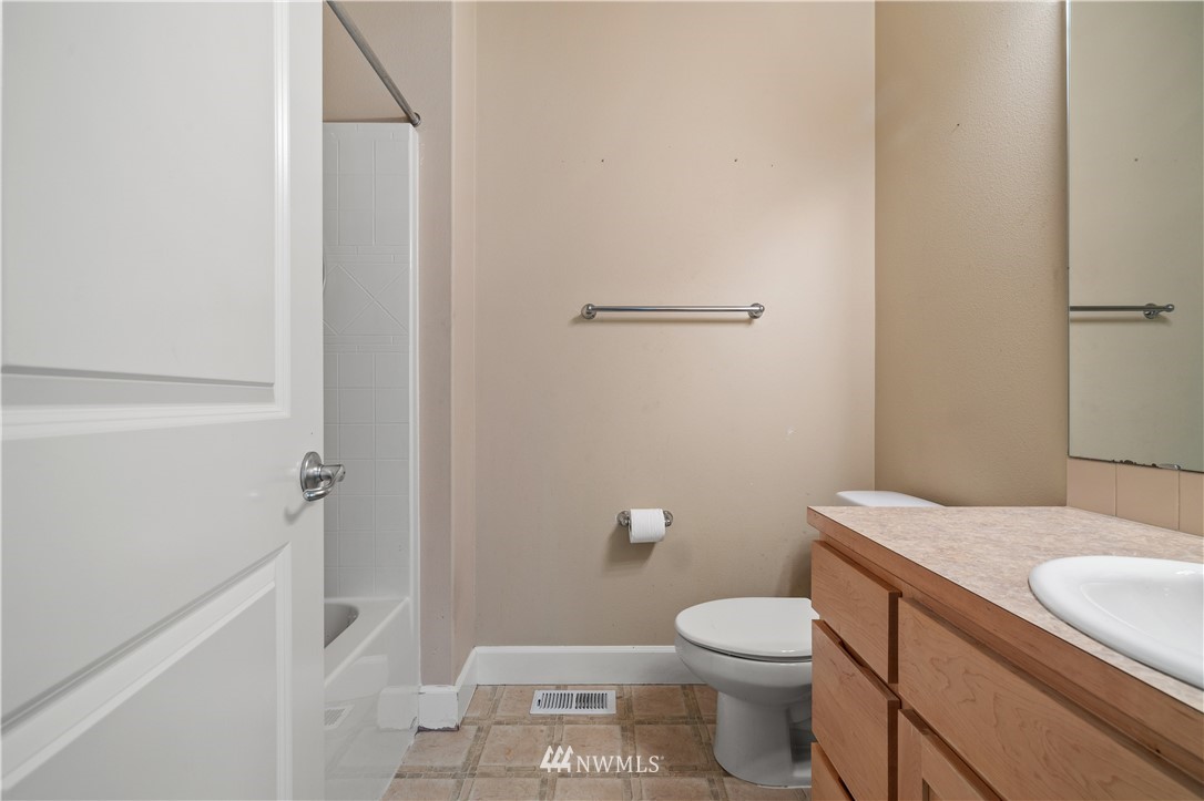 1384 Ridgeview Loop Southwest Tumwater, WA 98512 - Photo 11 of 24 Gallery Image 11