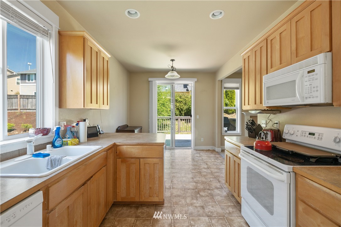 1384 Ridgeview Loop Southwest Tumwater, WA 98512 - Photo 9 of 24 Gallery Image 9