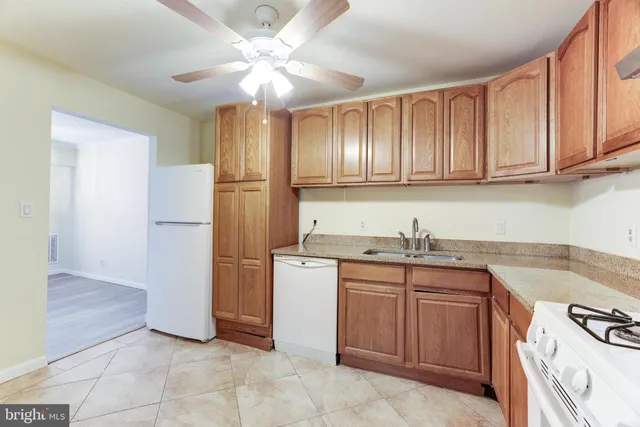 $1,975 | 7905 Dassett Court, Unit 101, Annandale, VA 22003