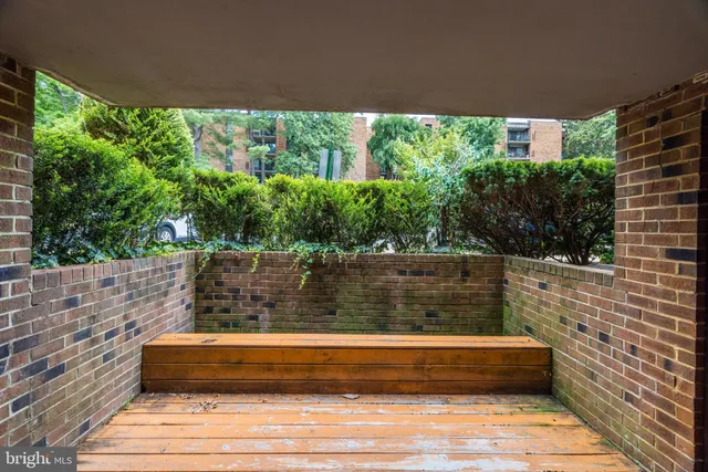 $1,975 | 7905 Dassett Court, Unit 101, Annandale, VA 22003