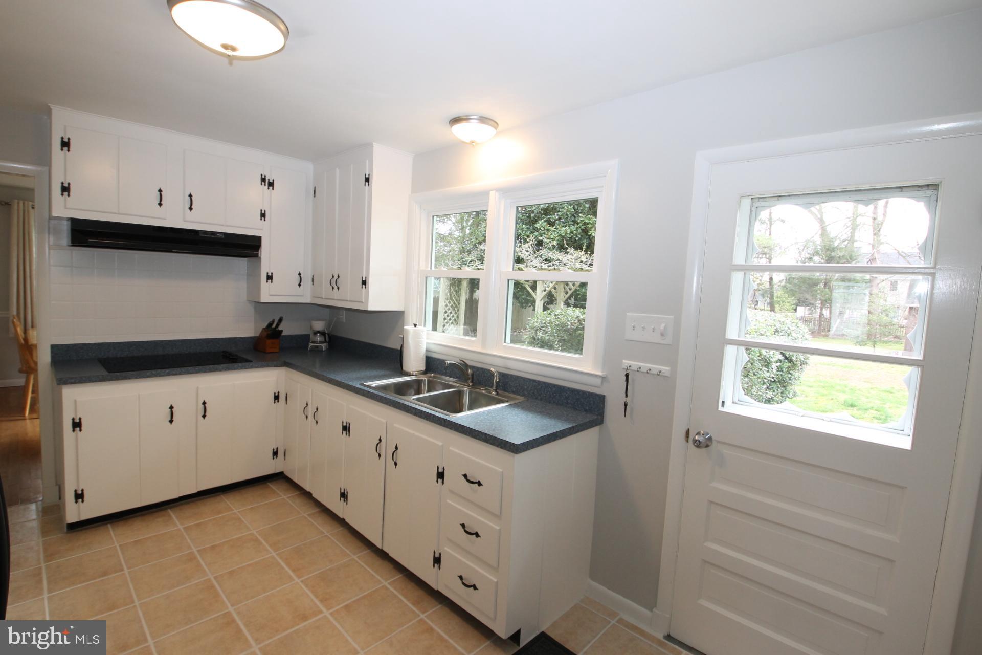 31 Brookfield Road Pasadena, MD 21122 - Photo 8 of 26