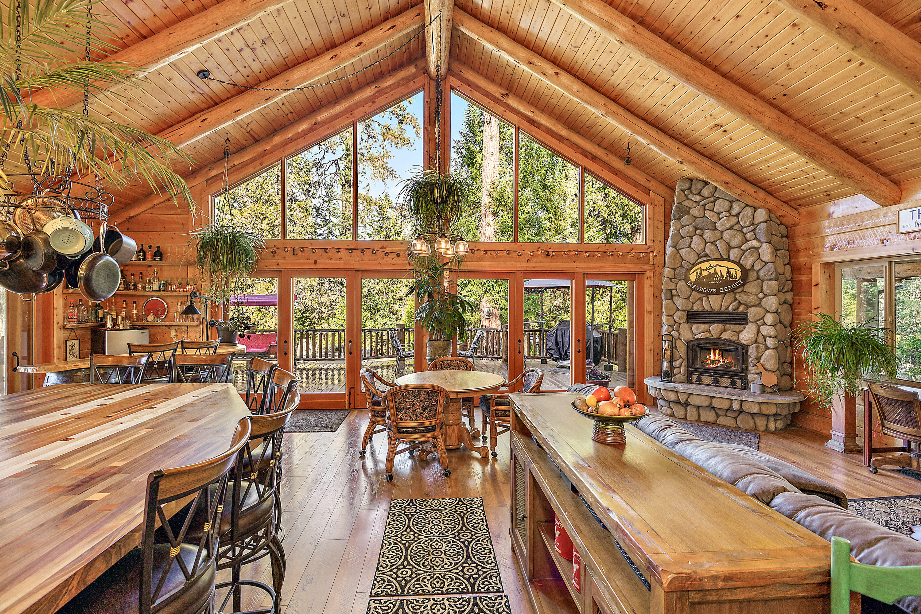 16547 Meadows Road White City, OR 97503 - Photo 3 of 76 Gallery Image 3