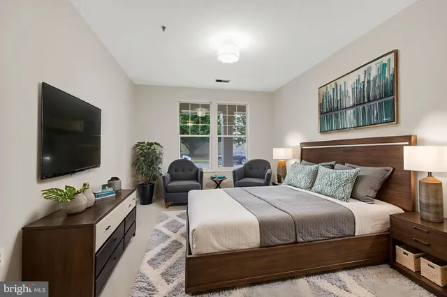 $445,000 | 150 Chevy Chase Street, Unit 102, Gaithersburg, MD 20878