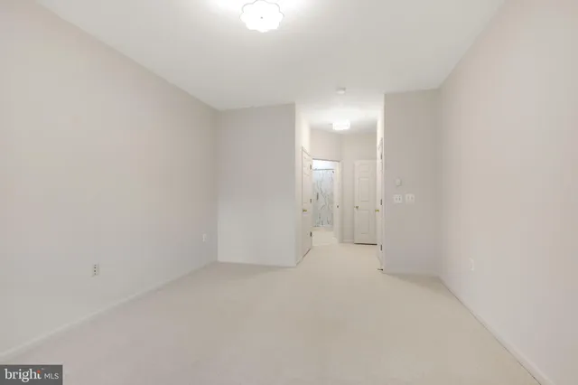 $445,000 | 150 Chevy Chase Street, Unit 102, Gaithersburg, MD 20878