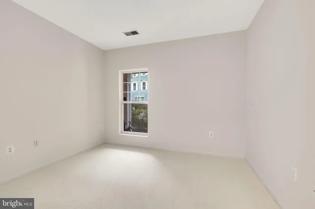 $445,000 | 150 Chevy Chase Street, Unit 102, Gaithersburg, MD 20878