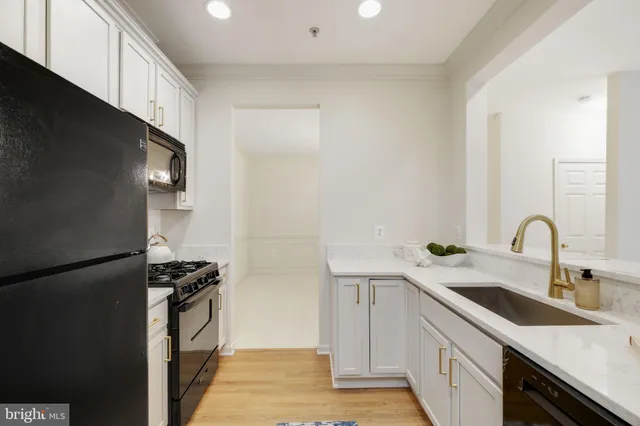 $445,000 | 150 Chevy Chase Street, Unit 102, Gaithersburg, MD 20878