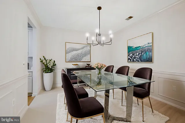 $445,000 | 150 Chevy Chase Street, Unit 102, Gaithersburg, MD 20878