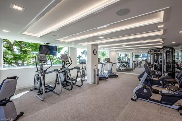 a view of an buildings with a outdoor space