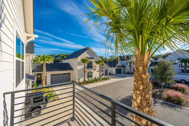 $660,000 | 204 Saunter Court, Johns Island, SC 29455