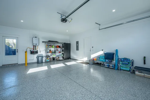 $660,000 | 204 Saunter Court, Johns Island, SC 29455